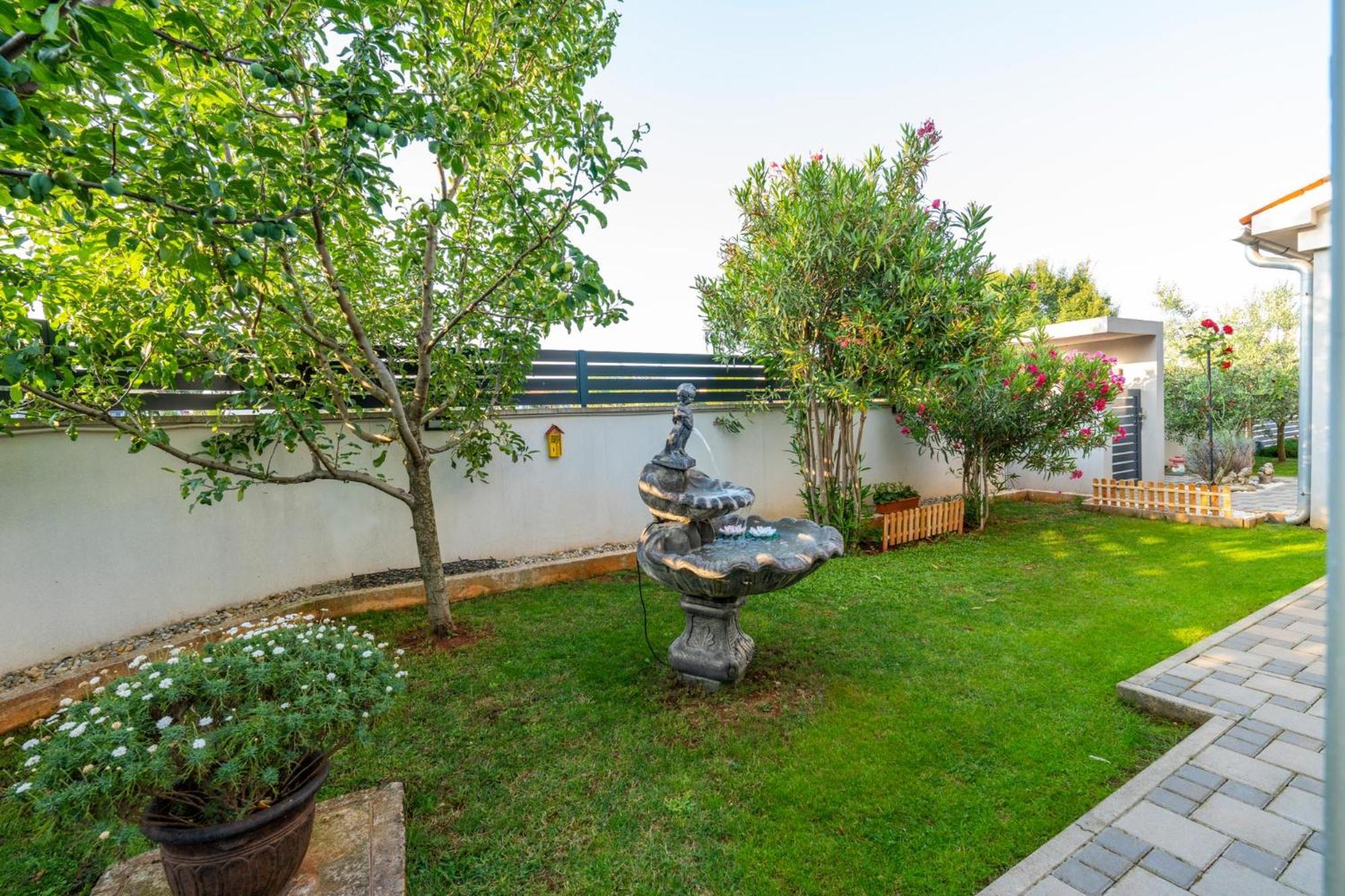 House Adeo With Private Pool,
