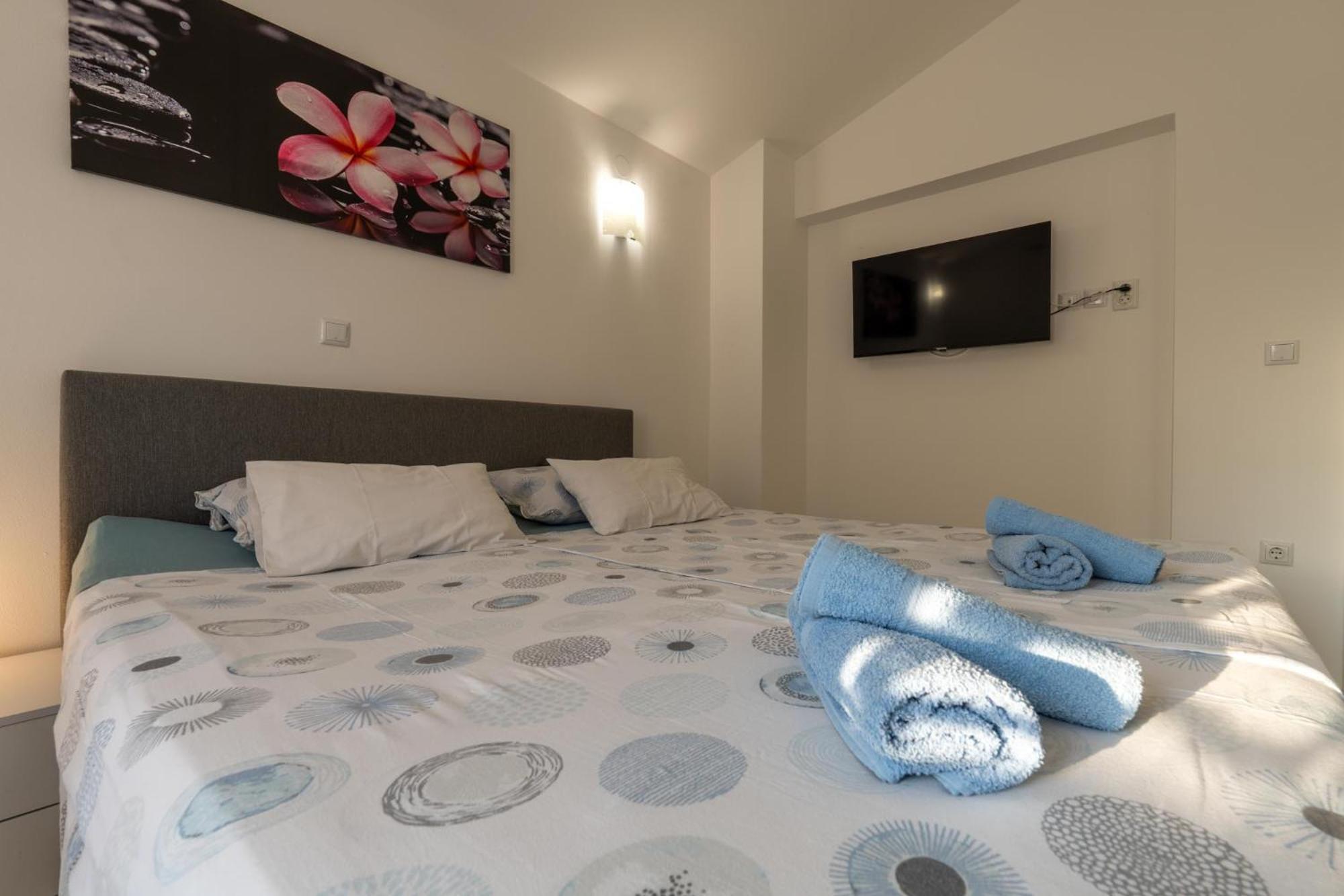 House Adeo With Private Pool, Vila